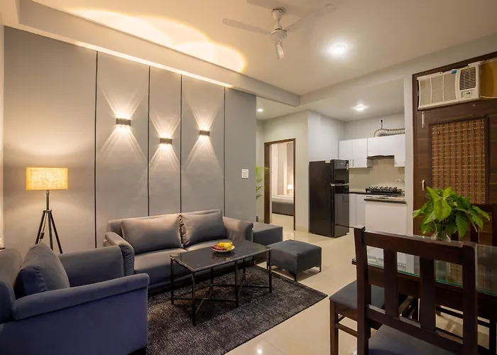 Serviced Apartment Near Medanta By Bedchambers