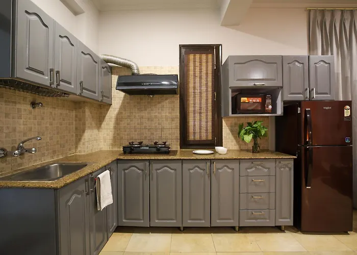 Studio Serviced Apartments Near Fortis Hospital